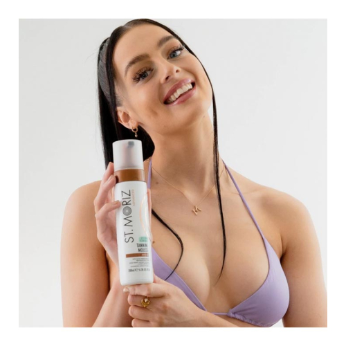 St. Moriz - Mousse Autoabbronzante Correttiva del Colore - Medium