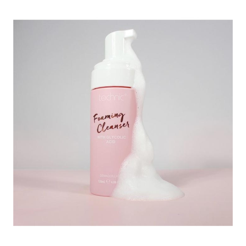 Technic Cosmetics - Schiuma detergente con acido glicolico