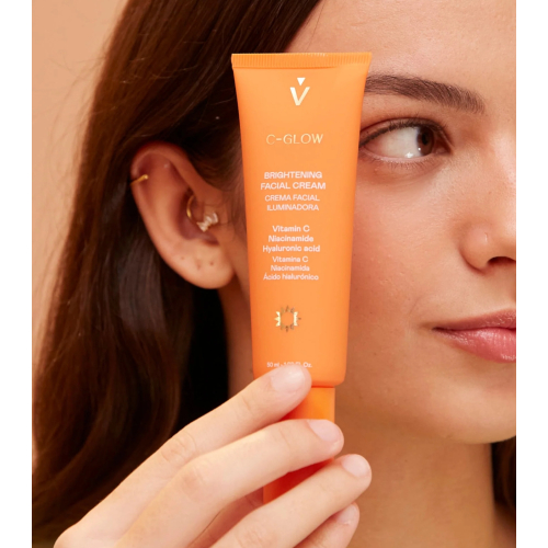 Valquer - *Skin Essentials* - Crema viso illuminante C-Glow