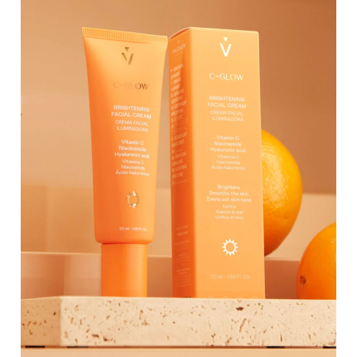 Valquer - *Skin Essentials* - Crema viso illuminante C-Glow
