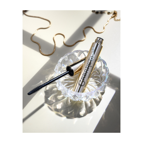 Vivienne Sabó - Mascara Cabaret Première - 01: Nero