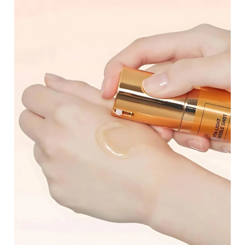 VT Cosmetics - Siero con microaghi Vita-Light Reedle Shot - 300