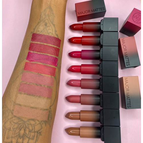 W7 - Rossetto Major Mattes - Entourage