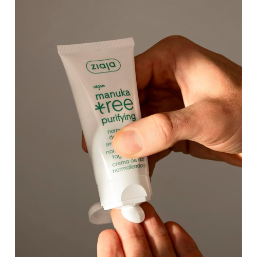 Ziaja - Crema da giorno normalizzante-idratante Manuka Tree SPF10 - Pelli miste e grasse